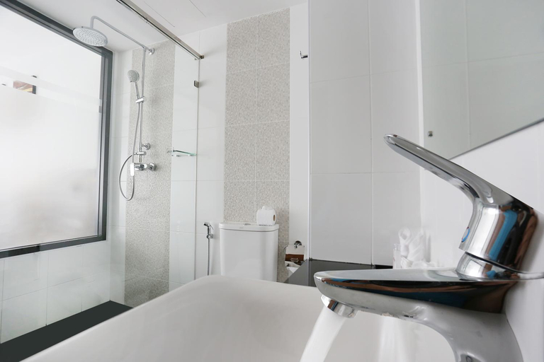 Bathroom 8