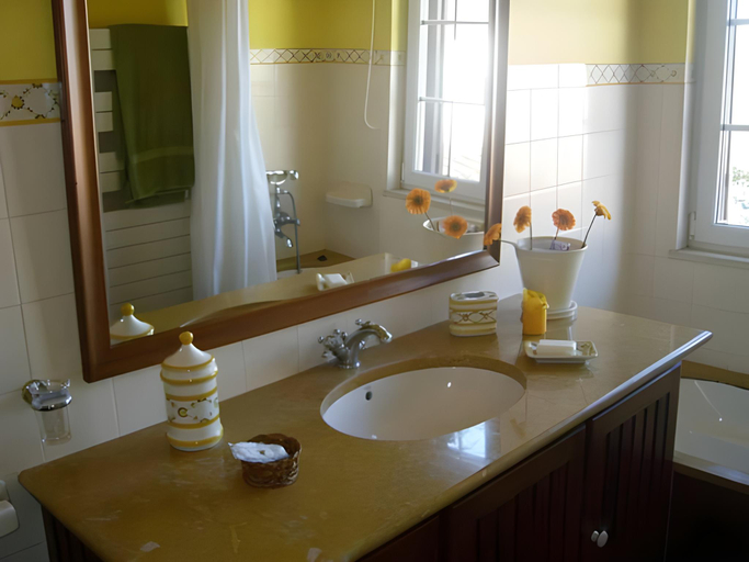 Bathroom 4, Casa Dos Arrabidos, Torres Novas