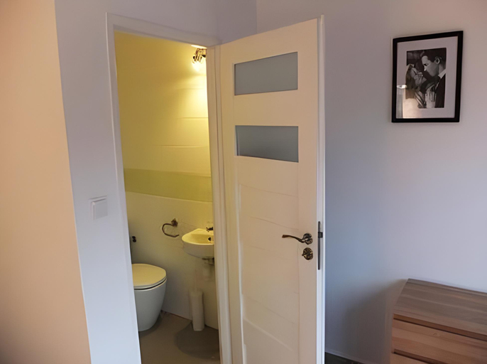 Bathroom 2, Pepe Hostel, Warsaw