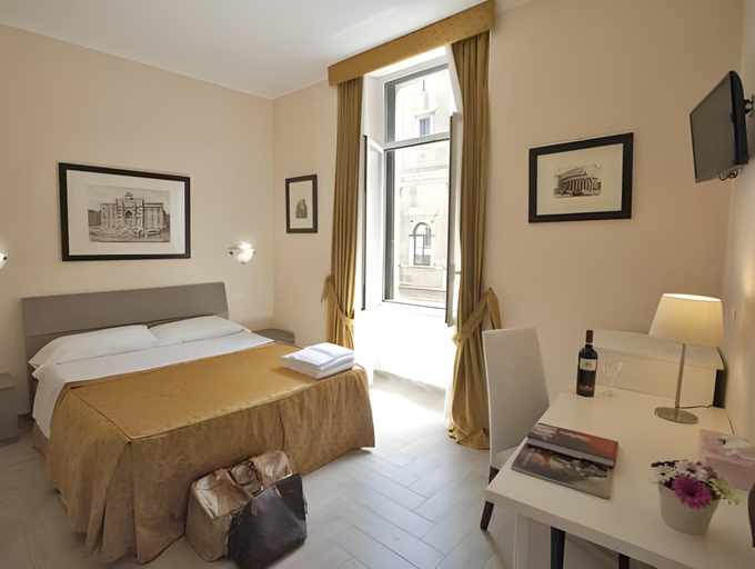Bedroom 2, Four Rivers Suites, Rome