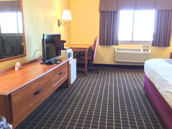 Bedroom 3, Quality Inn & Suites Harrington, Kent