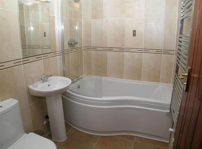 Bathroom 2, The Barn, North Yorkshire