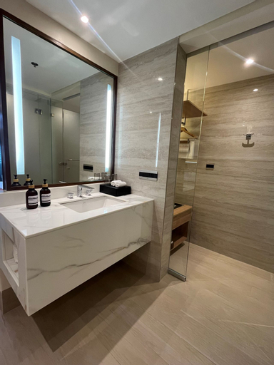 Bathroom 10