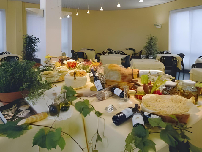 Food & Drinks 5, Albergo Santa Maria, Genova
