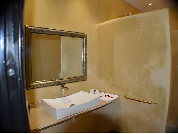 Bathroom 5, Le Rubis Oriental Marrakech, Marrakech