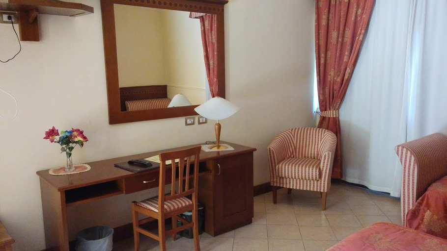 Others 2, Hotel Turrita, Terni