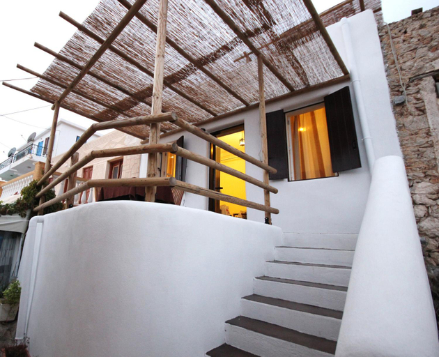 Others 5, Atlantis Houses, South Aegean