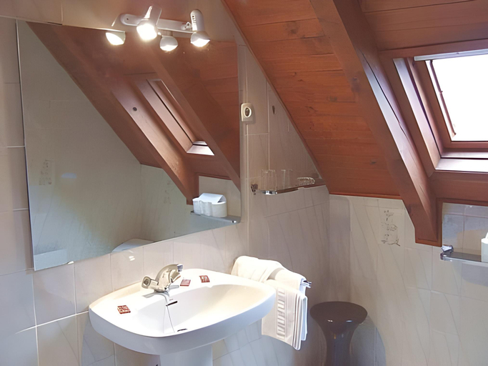 Bathroom 2, Snö Mont-Romies, Lleida