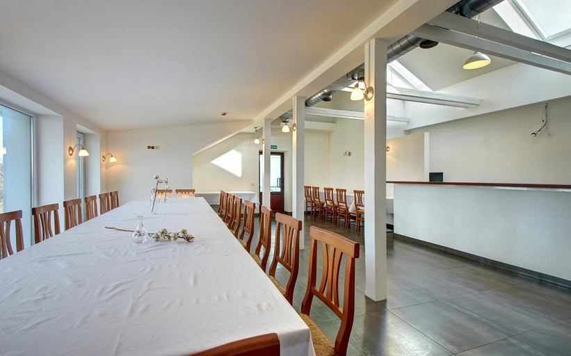 Others 4, Aerohotel, Vilniaus