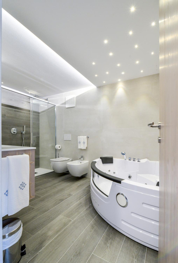 Bathroom 5, Hotel Ambra, Bergamo