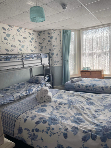 Bedroom, Roselea Hotel, Blackpool