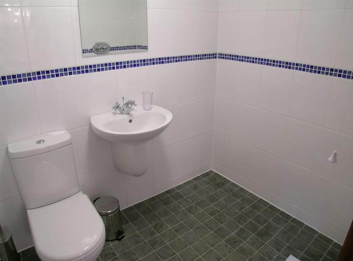 Bathroom 4, The Barn, North Yorkshire