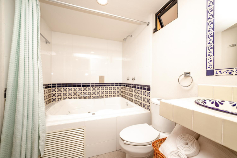 Bathroom, El Jazmin de Zanya, Dolores Hidalgo