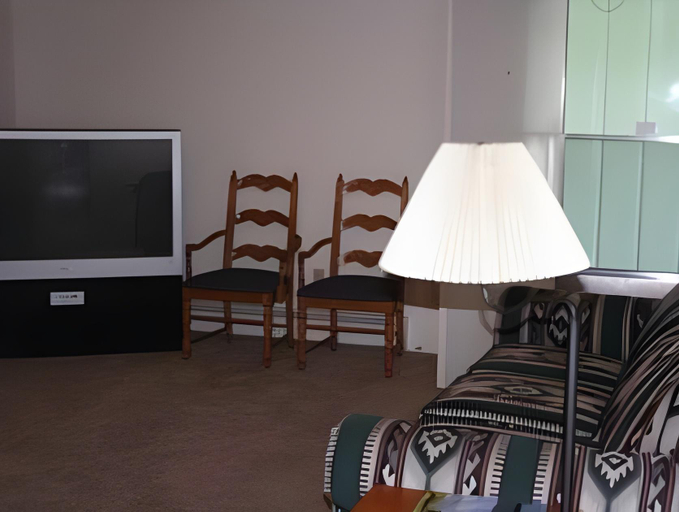 Others 4, Skyline Motor Inn, Park