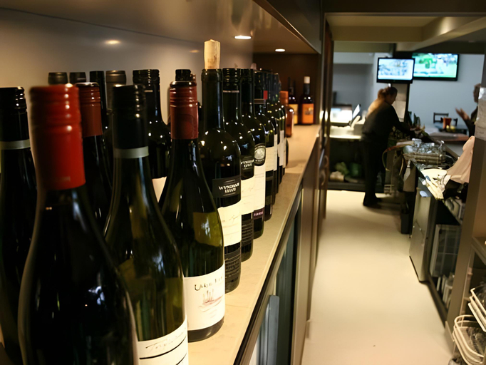 Food & Drinks 5, Northstar Motel, Waitaki