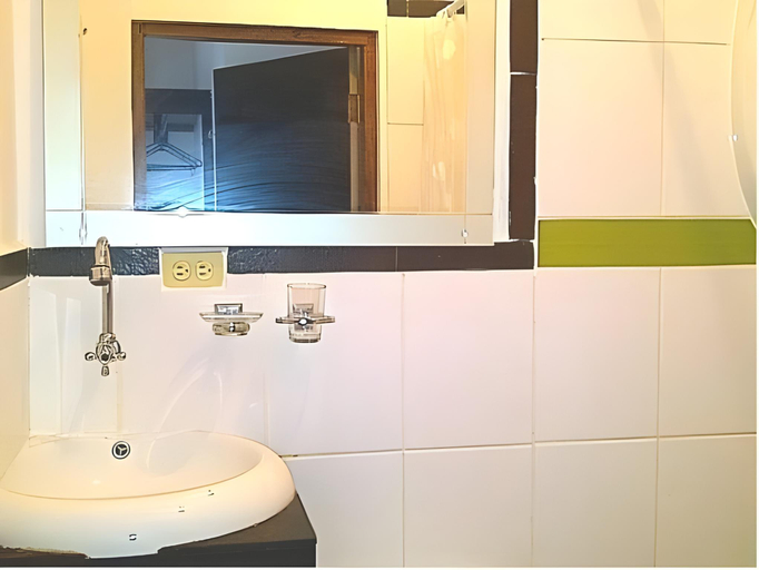 Bathroom 2, Bahia B&B, Sucre