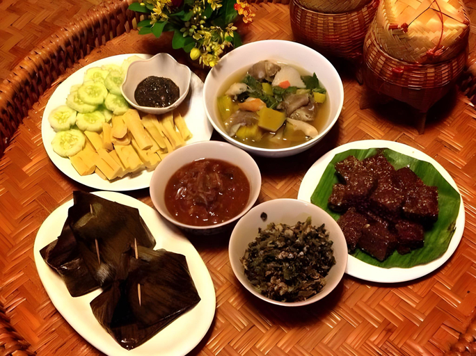 Food & Drinks 5, Huean Chaemrath, Mae Chaem