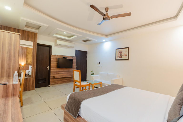 Bedroom 2, FabHotel Signature Inn, Jaipur