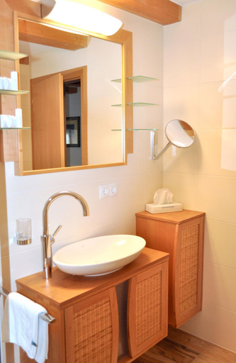 Bathroom 4