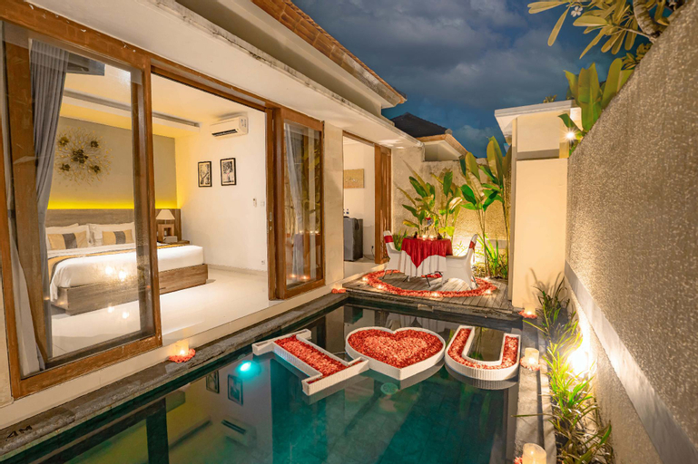 Swimming Pool 11