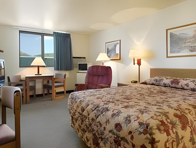 Bedroom, Fairbridge Inn And Suites, Lawrence