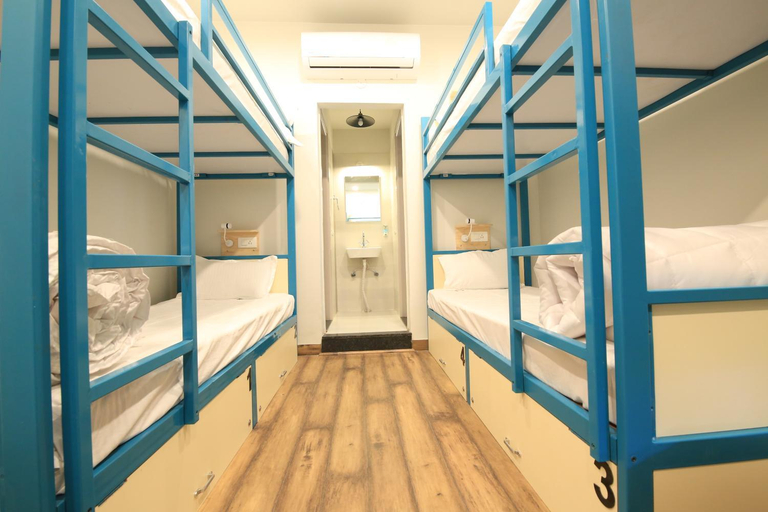 Bathroom 4, Blue Beds, Jaipur
