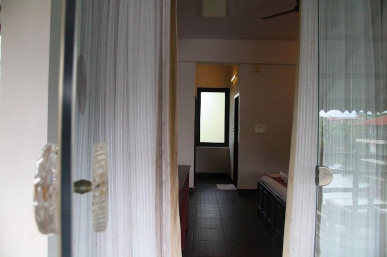 Bathroom 5, Kalathil Lake Resort, Kottayam