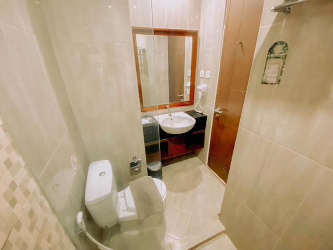 Bathroom 4