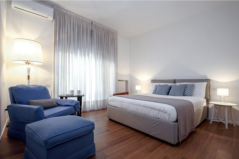 Others 4, Starhost - GOLDEN APARTMENTS, Salerno