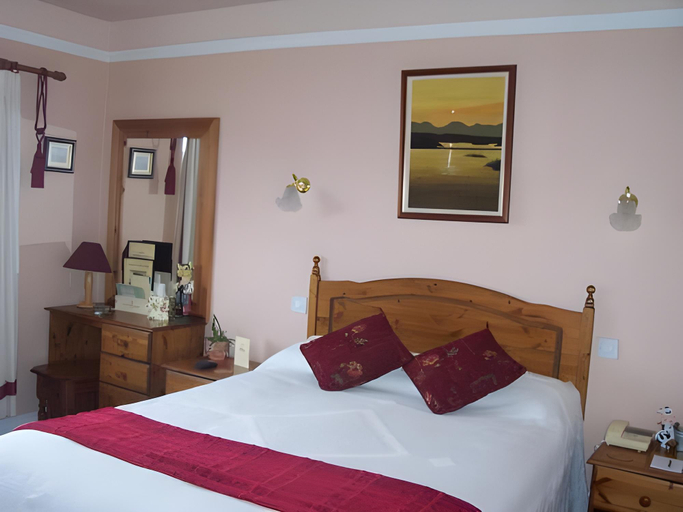 Bedroom 2, Buttermilk Lodge