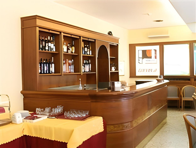 Food & Drinks 5, Hotel Ducale, Pavia