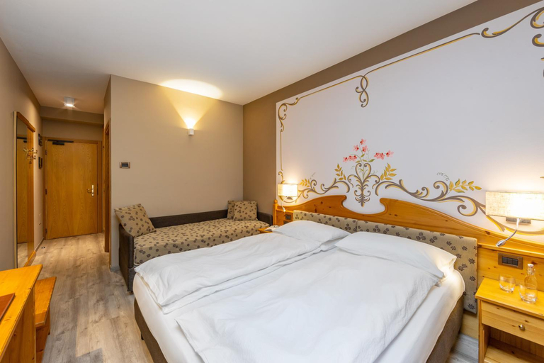 Others 4, Hotel Vittoria - Ricarica l'anima, Trento