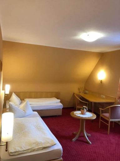Bedroom 3, HOTEL ZUM SCHÜTZEN, Freudenstadt