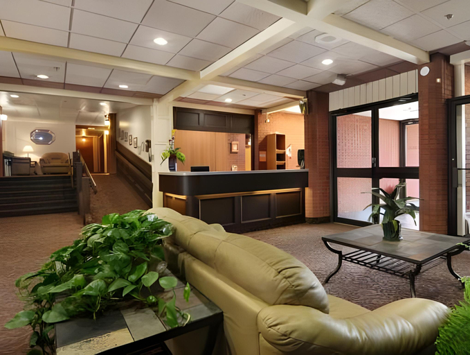 Public Area 2, Ramada by Wyndham Lethbridge, Division No. 2