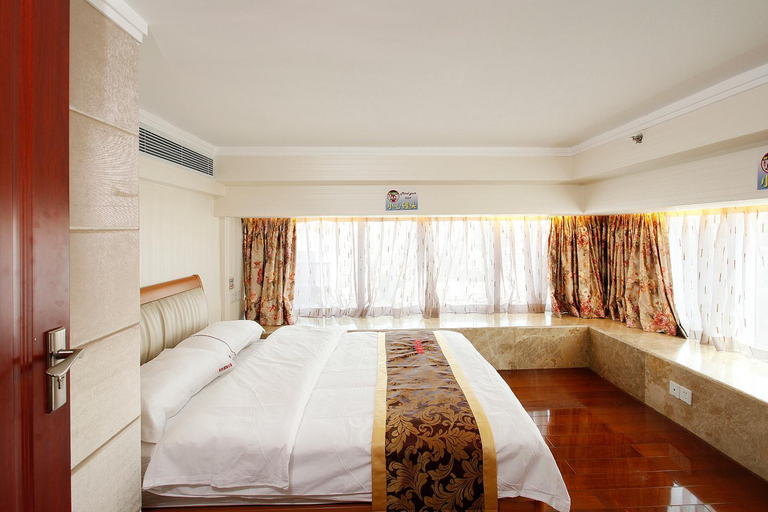 Bedroom 9