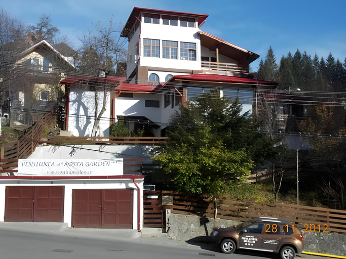 Others 5, New Aosta Garden, Sinaia