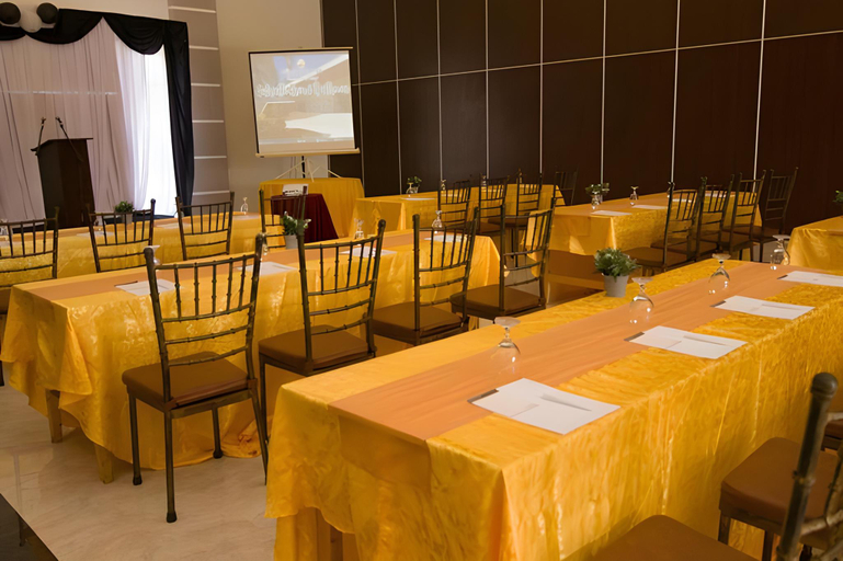 Food & Drinks 5, Holiday Suites Puerto Princesa, Puerto Princesa City