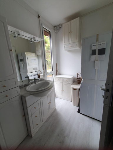 Bathroom 3, Villa "Le Mirage", Gironde