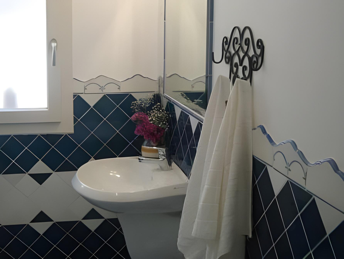Bathroom 3, Villa Santa Sofia, Salerno