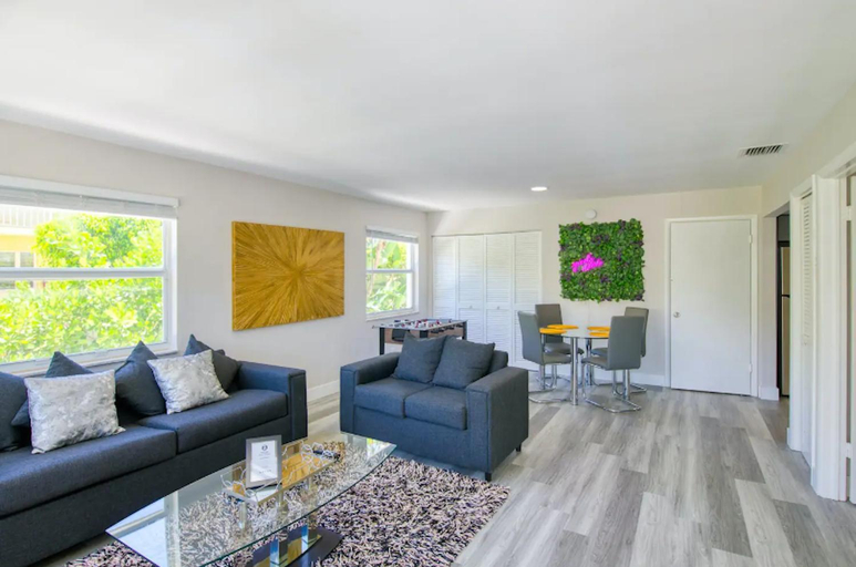 Others 5, Dog friendly condo with beach access, hot tub & firepit, Palm Beach