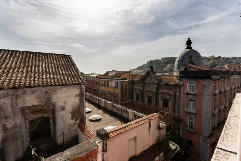 Others 2, Residenza 33, Napoli