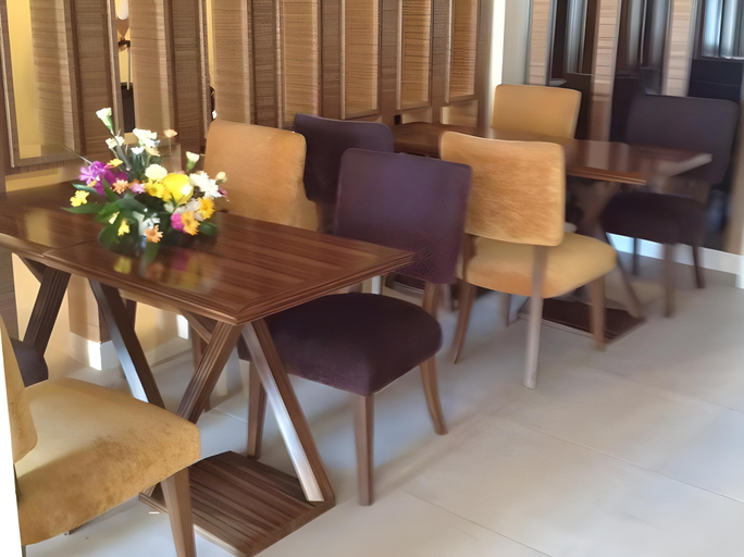 Food & Drinks 5, Honey Lodge, Pattaya