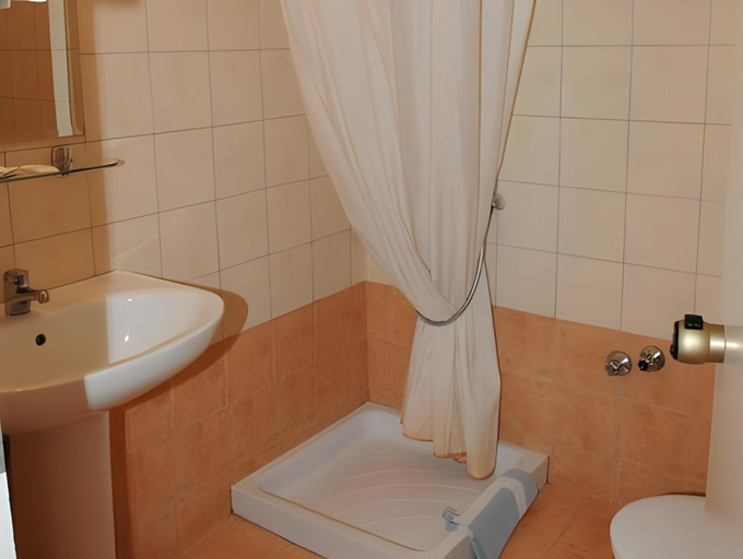 Bathroom 1, Hara Hotel, Central Greece