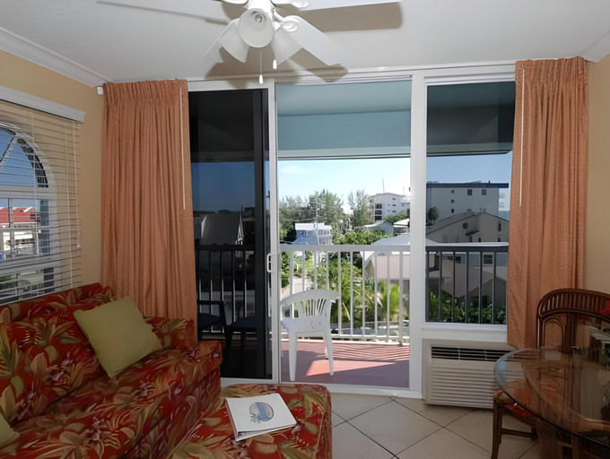 Public Area 3, Barefoot Beach Club, Pinellas