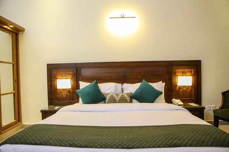 Bedroom 5, Dreamworld Resort, Hotel & Golf Course, Karachi