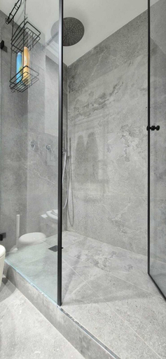 Bathroom 4, 8Go to Leonardo apartments