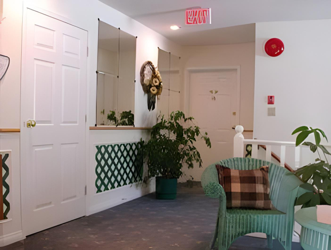 Others 4, Inn on Canyon, East Kootenay