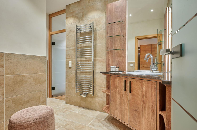 Bathroom 3, Landhotel Schneider, Kelheim