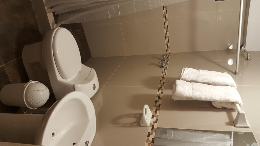 Bathroom 5, Tambo de Ollantay, Urubamba