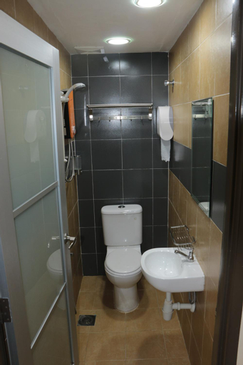 Bathroom 4